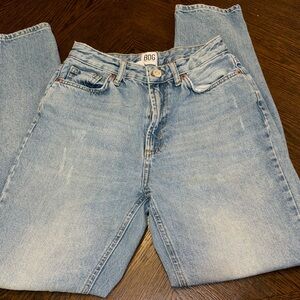 Urban Outfitters Mom BDG jeans size 26 light blue